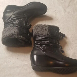 Womans Sperry top sider boots